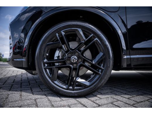 Volkswagen Tiguan R-Line Edition - eHybrid | 'App-Connect' draadloze smartphone integratie | Automatische afstandsr... ActivLease financial lease