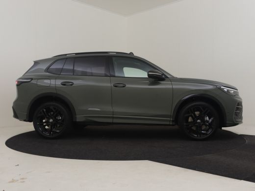 Volkswagen Tiguan R-Line Edition - eHybrid | 'App-Connect' draadloze smartphone integratie | Automatische afstandsr... ActivLease financial lease