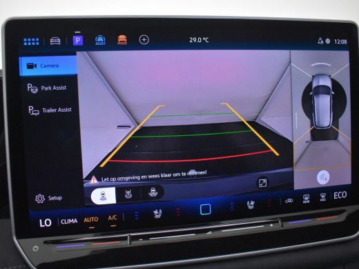Volkswagen Tiguan R-Line Edition - eHybrid | 'App-Connect' draadloze smartphone integratie | Automatische afstandsr... ActivLease financial lease