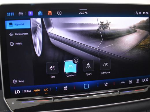 Volkswagen Tiguan R-Line Edition - eHybrid | 'App-Connect' draadloze smartphone integratie | Automatische afstandsr... ActivLease financial lease