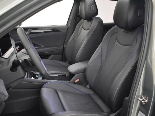 Volkswagen Tiguan R-Line Edition - eHybrid | 'App-Connect' draadloze smartphone integratie | Automatische afstandsr... ActivLease financial lease