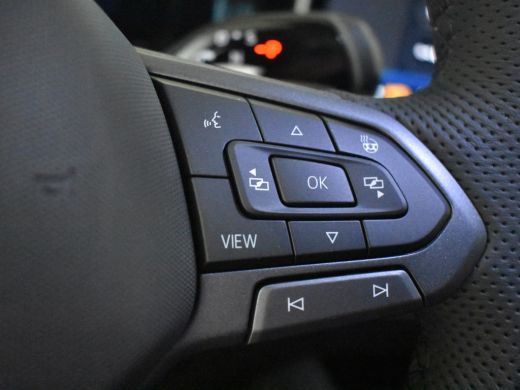 Volkswagen Tiguan R-Line Edition - eHybrid | 'App-Connect' draadloze smartphone integratie | Automatische afstandsr... ActivLease financial lease
