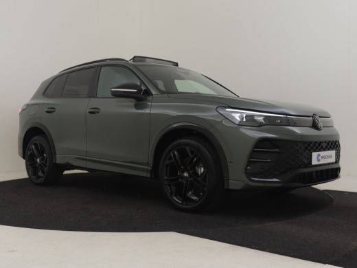 Volkswagen Tiguan R-Line Edition - eHybrid | 'App-Connect' draadloze smartphone integratie | Automatische afstandsr... ActivLease financial lease