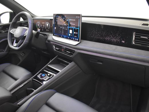 Volkswagen Tiguan R-Line Edition - eHybrid | 'App-Connect' draadloze smartphone integratie | Automatische afstandsr... ActivLease financial lease