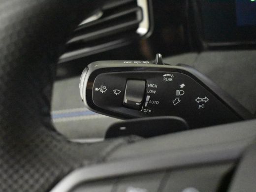 Volkswagen Tiguan R-Line Edition - eHybrid | 'App-Connect' draadloze smartphone integratie | Automatische afstandsr... ActivLease financial lease
