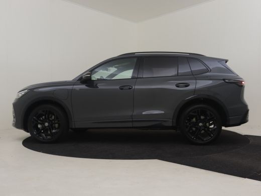 Volkswagen Tiguan R-Line Edition - eHybrid | 'App-Connect' draadloze smartphone integratie | Automatische afstandsr... ActivLease financial lease