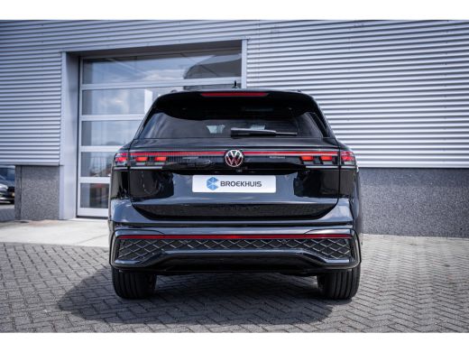 Volkswagen Tiguan R-Line Edition - eHybrid | 'App-Connect' draadloze smartphone integratie | Automatische afstandsr... ActivLease financial lease