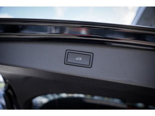 Volkswagen Tiguan R-Line Edition - eHybrid | 'App-Connect' draadloze smartphone integratie | Automatische afstandsr... ActivLease financial lease