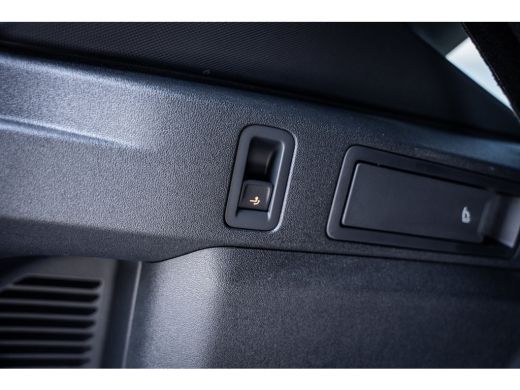 Volkswagen Tiguan R-Line Edition - eHybrid | 'App-Connect' draadloze smartphone integratie | Automatische afstandsr... ActivLease financial lease
