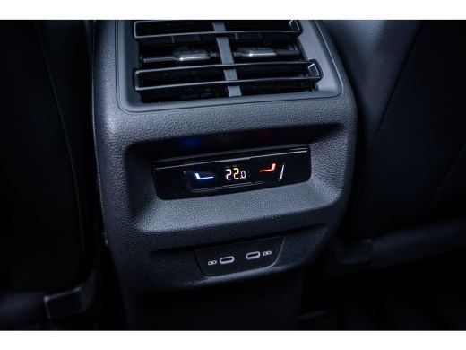 Volkswagen Tiguan R-Line Edition - eHybrid | 'App-Connect' draadloze smartphone integratie | Automatische afstandsr... ActivLease financial lease