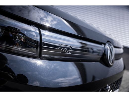 Volkswagen Tiguan R-Line Edition - eHybrid | 'App-Connect' draadloze smartphone integratie | Automatische afstandsr... ActivLease financial lease