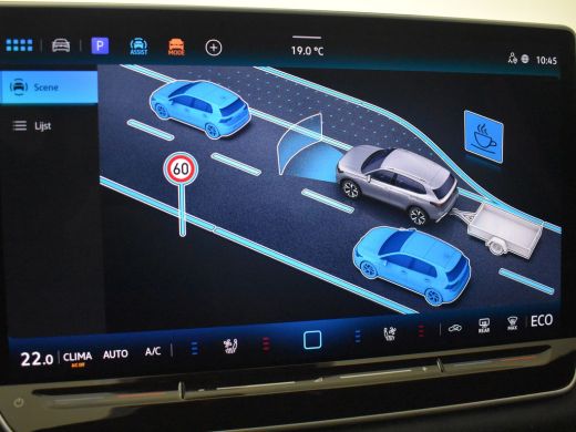 Volkswagen Tiguan R-Line Edition - eHybrid | 'App-Connect' draadloze smartphone integratie | Automatische afstandsr... ActivLease financial lease