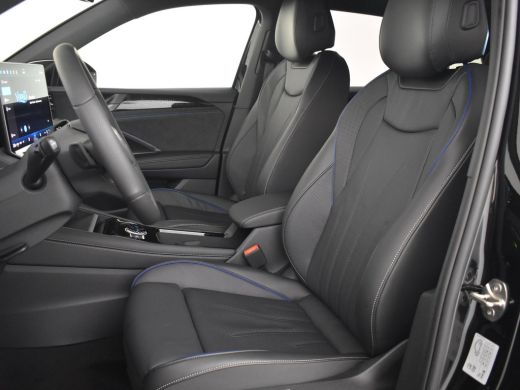 Volkswagen Tiguan R-Line Edition - eHybrid | 'App-Connect' draadloze smartphone integratie | Automatische afstandsr... ActivLease financial lease