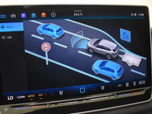 Volkswagen Tiguan R-Line Edition - eHybrid | 'App-Connect' draadloze smartphone integratie | Automatische afstandsr... ActivLease financial lease