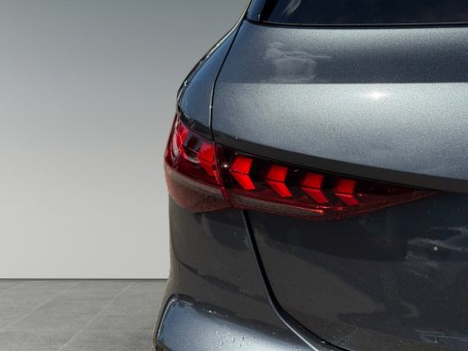 Audi A3 Sportback 40 204pk TFSI e S edition Trekhaak | Leder valcona rode stiksel | Achteruitrijcamera ActivLease financial lease