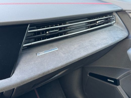 Audi A3 Sportback 40 204pk TFSI e S edition Trekhaak | Leder valcona rode stiksel | Achteruitrijcamera ActivLease financial lease