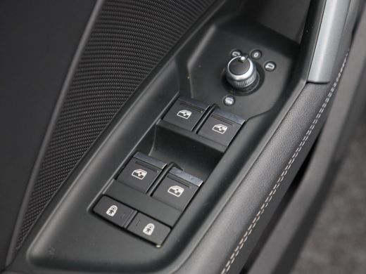 Audi A3 Sportback 45 TFSi e 272 Pk S-line Competition | Stoelverwarming | Trekhaak | Adaptive Cruise | Ca... ActivLease financial lease