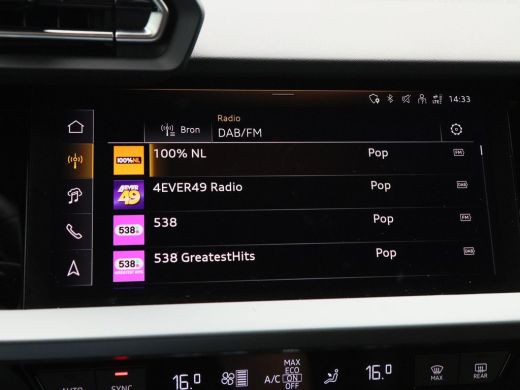 Audi A3 Sportback 45 TFSi e 272 Pk S-line Competition | Stoelverwarming | Trekhaak | Adaptive Cruise | Ca... ActivLease financial lease