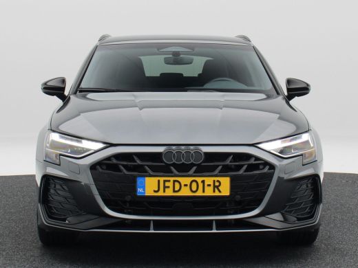 Audi A3 Sportback 45 TFSi e 272 Pk S-line Competition | Stoelverwarming | Trekhaak | Adaptive Cruise | Ca... ActivLease financial lease