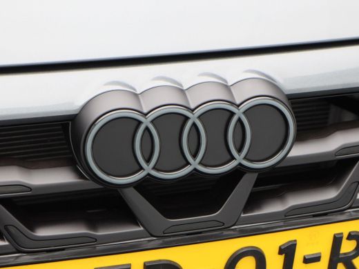 Audi A3 Sportback 45 TFSi e 272 Pk S-line Competition | Stoelverwarming | Trekhaak | Adaptive Cruise | Ca... ActivLease financial lease