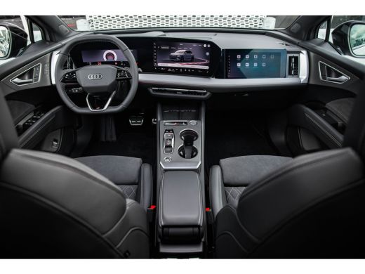Audi Q4 e-tron S edition | 3-zone airconditioning | Achterklep, automatisch bedienbaar | Achteruitrijcamera ActivLease financial lease