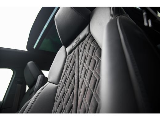 Audi Q4 e-tron S edition | 3-zone airconditioning | Achterklep, automatisch bedienbaar | Achteruitrijcamera ActivLease financial lease