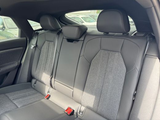 Audi Q6 e-tron S edition quattro 100 kWh 429pk Winterpakket | 360 Area view camera | Glazen panoramadak ActivLease financial lease