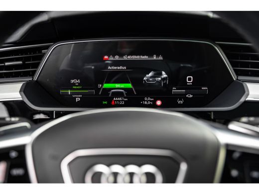 Audi Q8 Sportback e-tron 55 quattro S line | Massage | Luchtvering | Panoramadak | Stoelventilatie | 360 Camera | ActivLease financial lease