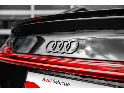 Audi Q8 Sportback e-tron 55 quattro S line | Massage | Luchtvering | Panoramadak | Stoelventilatie | 360 Camera | ActivLease financial lease