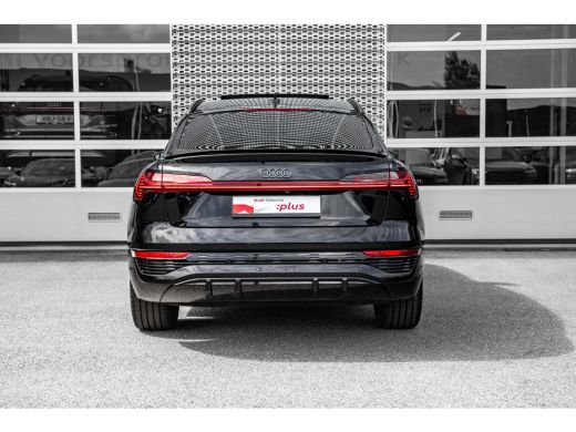 Audi Q8 Sportback e-tron 55 quattro S line | Massage | Luchtvering | Panoramadak | Stoelventilatie | 360 Camera | ActivLease financial lease