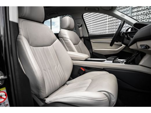 Audi Q8 Sportback e-tron 55 quattro S line | Massage | Luchtvering | Panoramadak | Stoelventilatie | 360 Camera | ActivLease financial lease