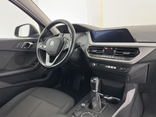 BMW 1 Serie 116d (INCL.BTW) *NAVI-FULLMAP | COMFORT-SEATS | DAB+ | ECC | PDC | CRUISE | 16''ALU* ActivLease financial lease