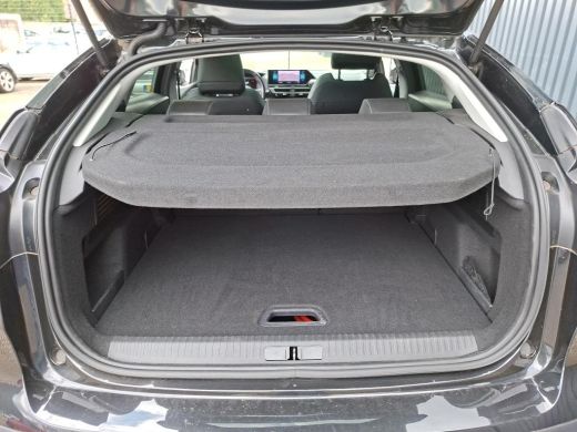 Citroën &euml;-C4 Shine 50 kWh | Achterbank in delen neerklapbaar | Achterbank met armsteun en skiluik | Achteropko... ActivLease financial lease