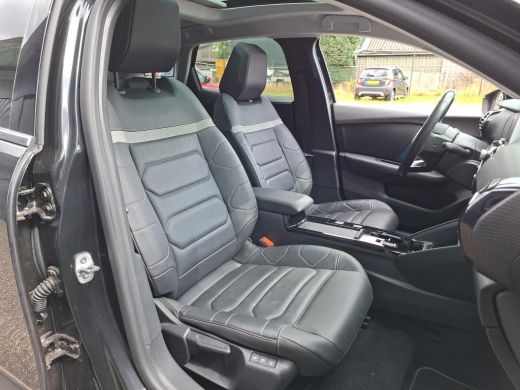 Citroën &euml;-C4 Shine 50 kWh | Achterbank in delen neerklapbaar | Achterbank met armsteun en skiluik | Achteropko... ActivLease financial lease