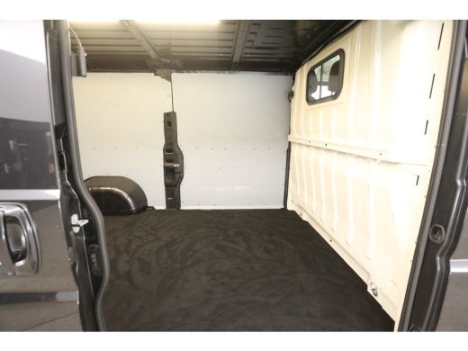 Citroën Jumper Peugeot Boxer 2.2 BlueHDi 165PK L2H1 | Airco | Cruise | Camera | 3 Zits | Trekhaak | Carplay ActivLease financial lease