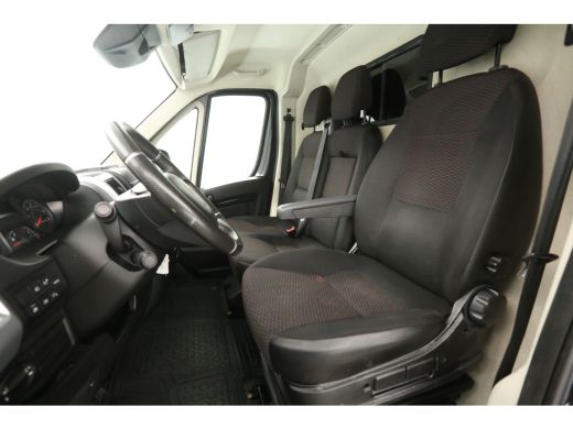 Citroën Jumper Peugeot Boxer 2.2 BlueHDi 165PK L2H1 | Airco | Cruise | Camera | 3 Zits | Trekhaak | Carplay ActivLease financial lease