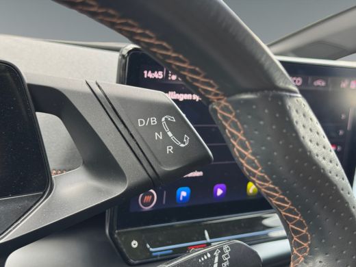 CUPRA Born Adrenaline One 62 kWh 204pk Navigatiesysteem | Parkeersensoren achter & voor | Verwarmbare voorst... ActivLease financial lease