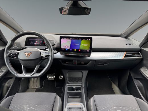 CUPRA Born Adrenaline One 62 kWh 204pk Navigatiesysteem | Parkeersensoren achter & voor | Verwarmbare voorst... ActivLease financial lease