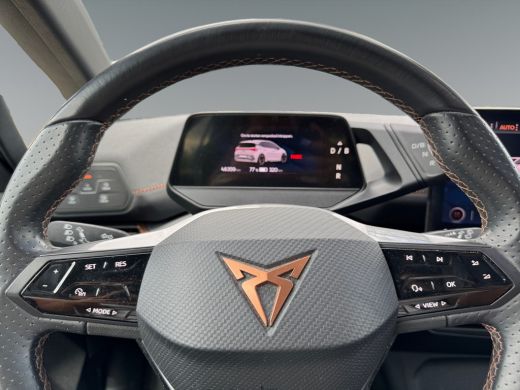 CUPRA Born Adrenaline One 62 kWh 204pk Navigatiesysteem | Parkeersensoren achter & voor | Verwarmbare voorst... ActivLease financial lease