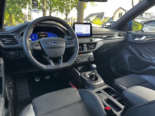 Ford Focus 1.0 155 PK Hybrid ST Line X | ELEK. SCHUIF/KANTELDAK| HEAD-UP DISPLAY| ADAPTIEVE CRUISE CONTROL| ... ActivLease financial lease