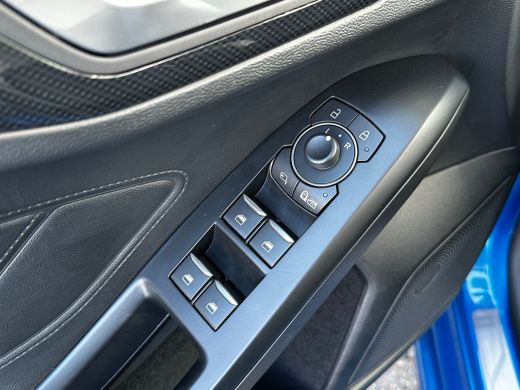 Ford Focus 1.0 155 PK Hybrid ST Line X | ELEK. SCHUIF/KANTELDAK| HEAD-UP DISPLAY| ADAPTIEVE CRUISE CONTROL| ... ActivLease financial lease