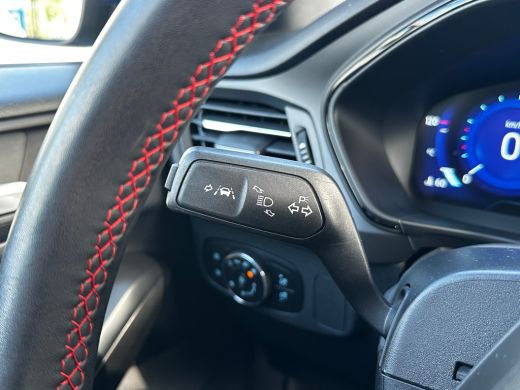 Ford Focus 1.0 155 PK Hybrid ST Line X | ELEK. SCHUIF/KANTELDAK| HEAD-UP DISPLAY| ADAPTIEVE CRUISE CONTROL| ... ActivLease financial lease