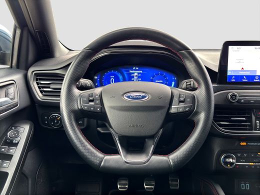 Ford Focus Wagon 1.0 Hybrid ST Line X 155pk | Winter Pack | Camera | Cruise Control | Apple Carplay | Elek. ... ActivLease financial lease
