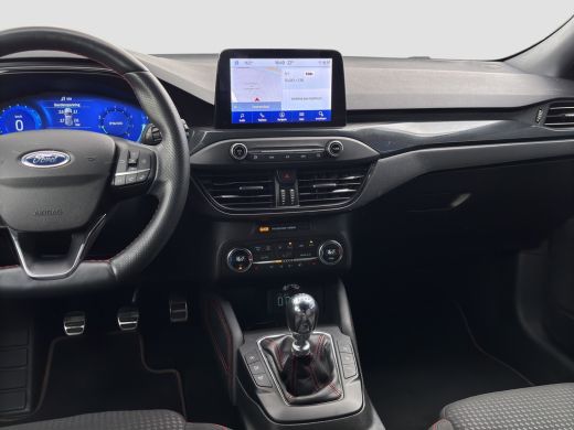 Ford Focus Wagon 1.0 Hybrid ST Line X 155pk | Winter Pack | Camera | Cruise Control | Apple Carplay | Elek. ... ActivLease financial lease