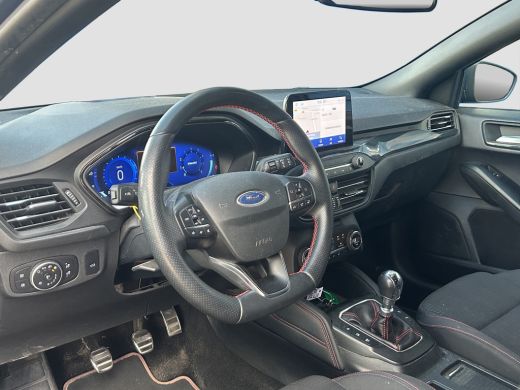 Ford Focus Wagon 1.0 Hybrid ST Line X 155pk | Winter Pack | Camera | Cruise Control | Apple Carplay | Elek. ... ActivLease financial lease