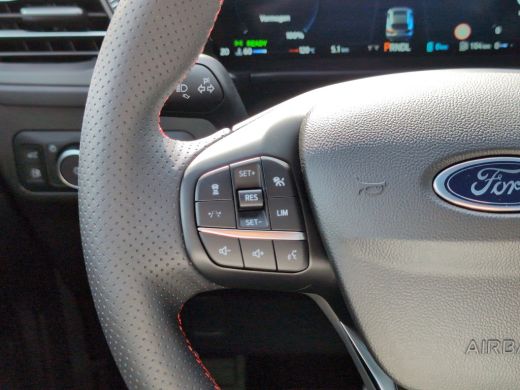 Ford Kuga Plug-In Hybrid ST-Line X | 360 camera | AGR gecertificeerd 12 weg verstelbare bestuurderstoel | A... ActivLease financial lease