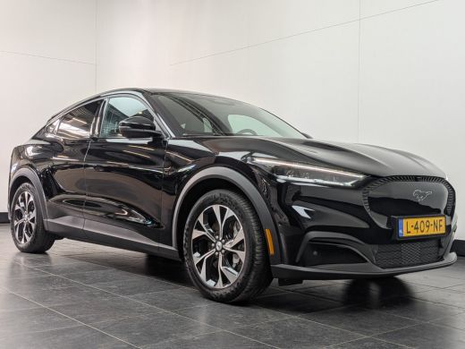 Ford Mustang Mach-E Mach-E Extended RWD 98 kWh | SOH 100%! | Trekhaak (afneembaar) | Voorstoelen verwarmd | Parkeerse... ActivLease financial lease