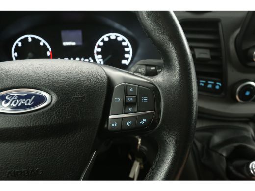 Ford Transit Custom 2.0 TDCI L2H1 | Airco | Camera | Cruise | 3 Zits | Trekhaak | 2xSchuifdeur | Parkeersens. ActivLease financial lease