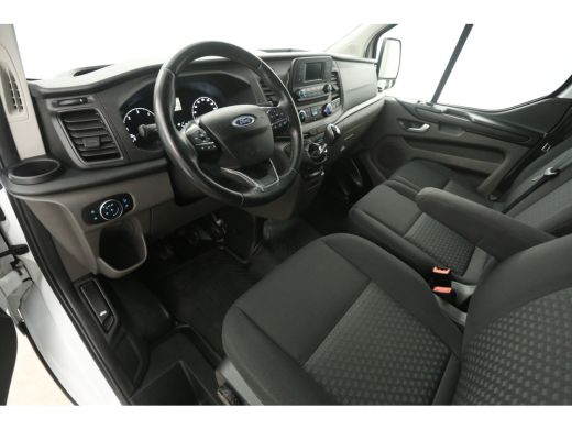 Ford Transit Custom 2.0 TDCI L2H1 | Airco | Camera | Cruise | 3 Zits | Trekhaak | 2xSchuifdeur | Parkeersens. ActivLease financial lease