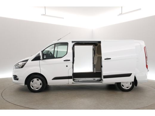 Ford Transit Custom 2.0 TDCI L2H1 | Airco | Camera | Cruise | 3 Zits | Trekhaak | 2xSchuifdeur | Parkeersens. ActivLease financial lease